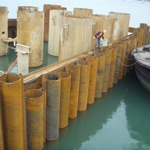 济宁钢护筒现场安装